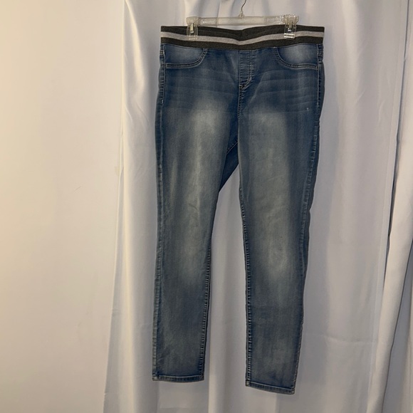 Denim - Very soft and Elastic Waist Jeans